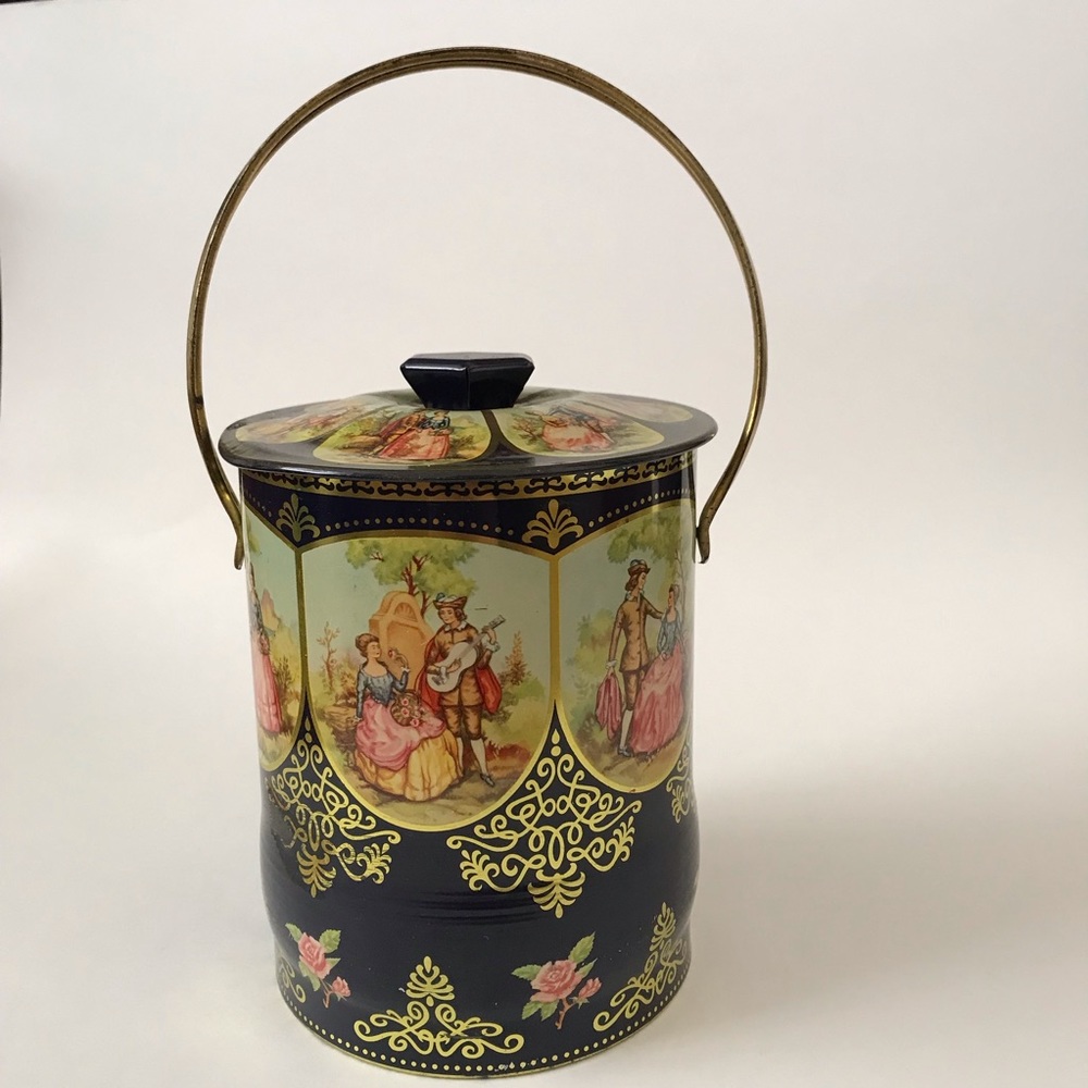 🔻🔻🔻sale Vintage made in England courting couple tin can with handle